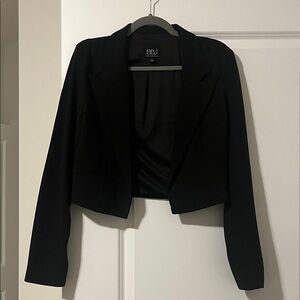 Elegant Black Cropped Blazer